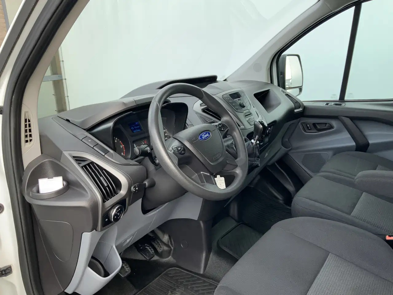 Ford Transit Custom 270 2.2 TDCI L1H1 Economy Edition Airco Cruise 3 Z - Цельнометаллический фургон: фото 5 Ford Transit Custom 270 2.2 TDCI L1H1 Economy Edition Airco Cruise 3 Z - Цельнометаллический фургон: фото 5