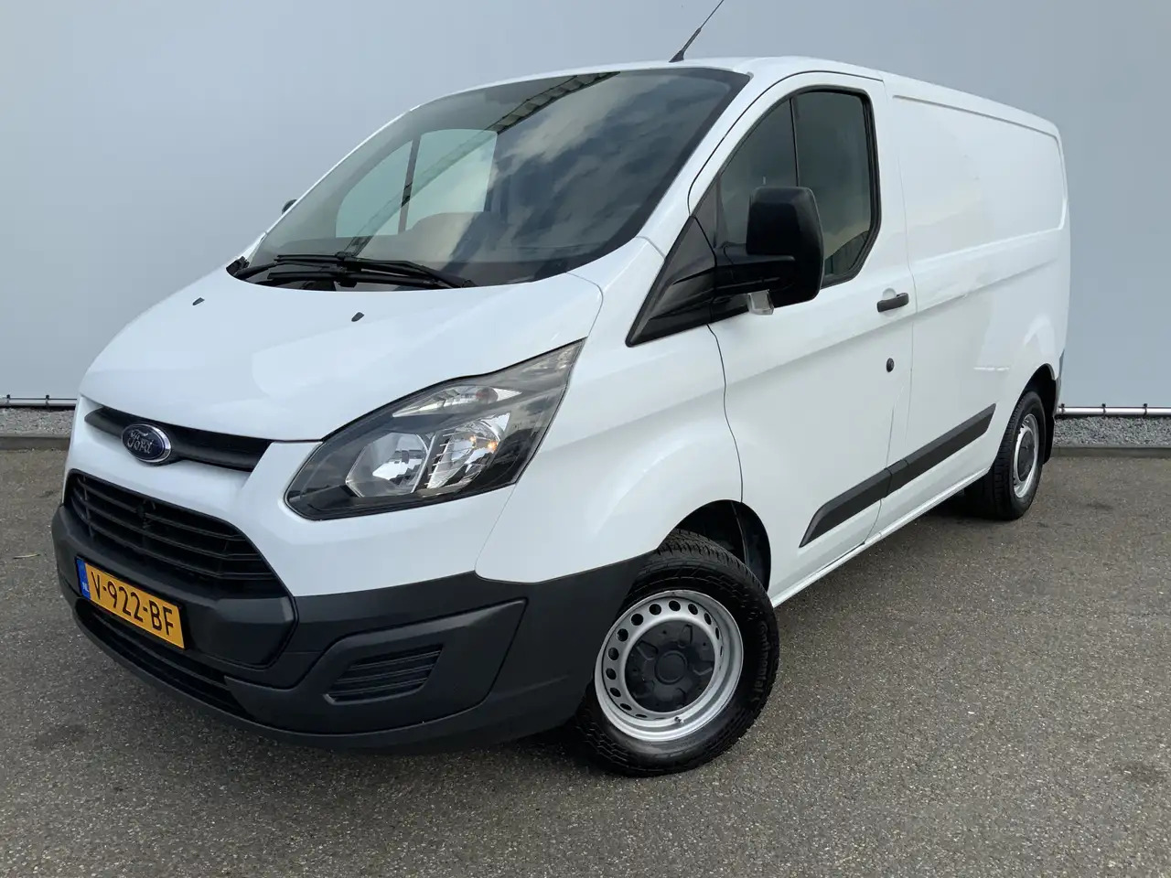 Ford Transit Custom 270 2.2 TDCI L1H1 Economy Edition Airco Cruise 3 Z - Цельнометаллический фургон: фото 1 Ford Transit Custom 270 2.2 TDCI L1H1 Economy Edition Airco Cruise 3 Z - Цельнометаллический фургон: фото 1