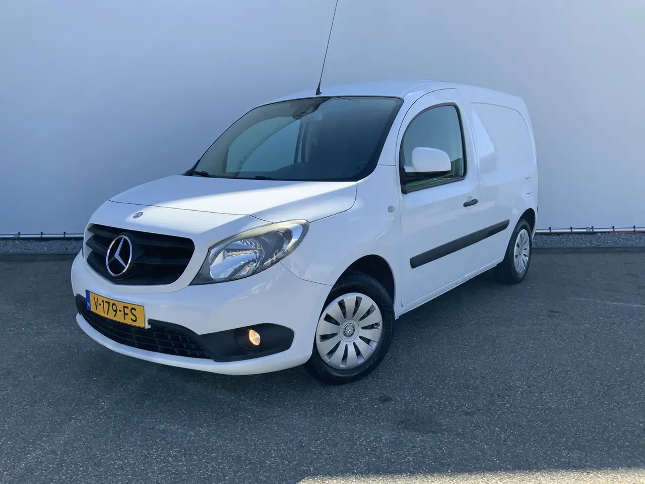 Mercedes-Benz Citan 109 CDI Airco Cruise Euro 5 - Легковой фургон: фото 1 Mercedes-Benz Citan 109 CDI Airco Cruise Euro 5 - Легковой фургон: фото 1