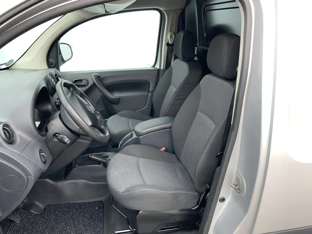 Mercedes-Benz Citan 109 CDI BlueEFFICIENCY Business Ambition Airco Tre - Легковой фургон: фото 4 Mercedes-Benz Citan 109 CDI BlueEFFICIENCY Business Ambition Airco Tre - Легковой фургон: фото 4