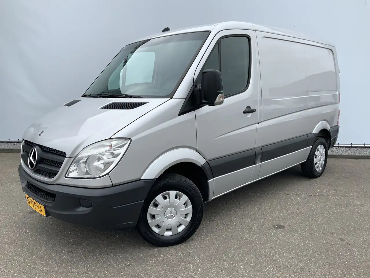 Mercedes-Benz Sprinter 213 2.2 CDI 325 L1H1 Airco Cruise Euro 4 - Цельнометаллический фургон: фото 1 Mercedes-Benz Sprinter 213 2.2 CDI 325 L1H1 Airco Cruise Euro 4 - Цельнометаллический фургон: фото 1