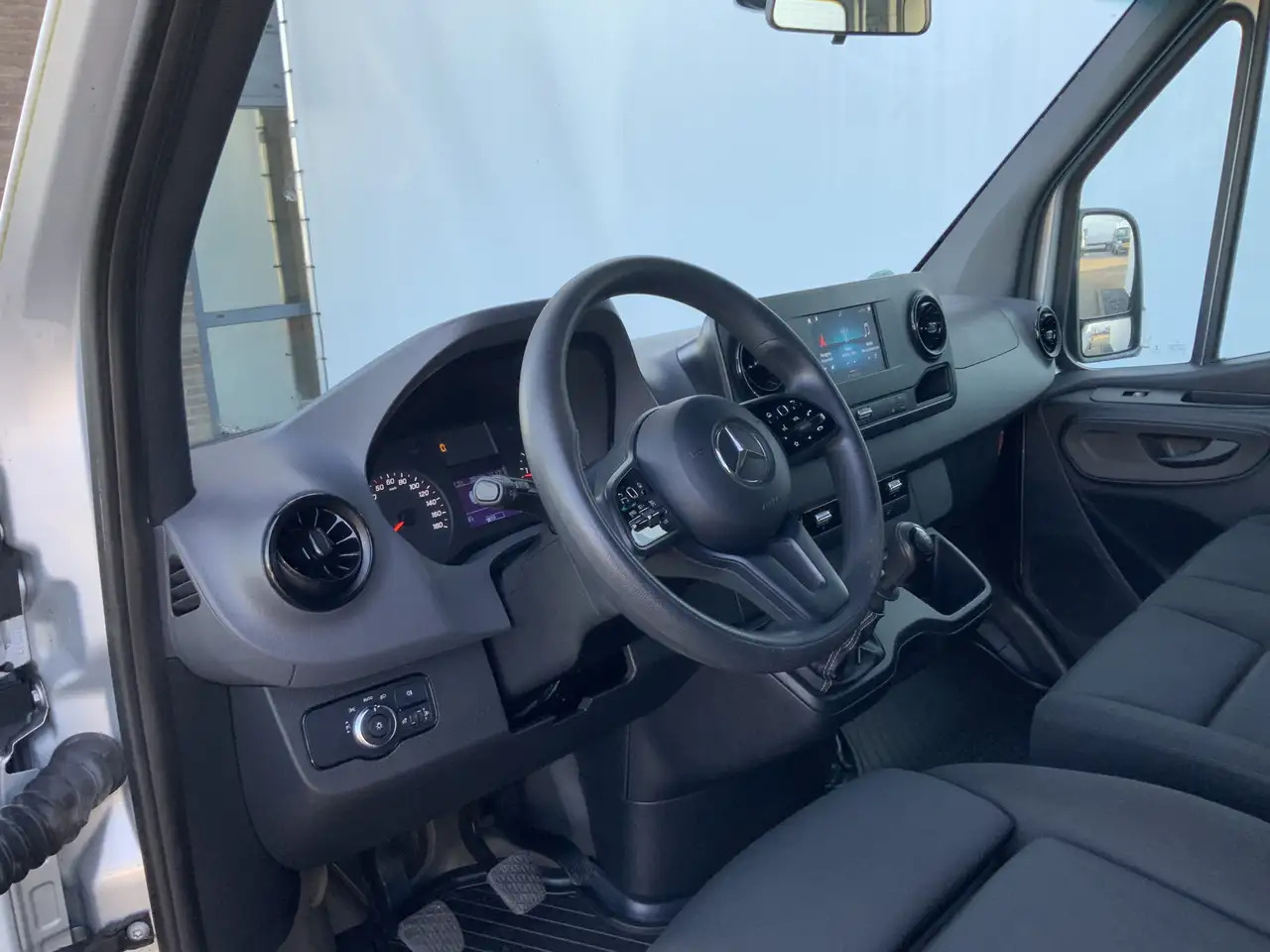 Mercedes-Benz Sprinter 314 2.2 CDI L2H2 Airco Cruise 3 Zits Trekhaak 2000 - Цельнометаллический фургон: фото 4 Mercedes-Benz Sprinter 314 2.2 CDI L2H2 Airco Cruise 3 Zits Trekhaak 2000 - Цельнометаллический фургон: фото 4