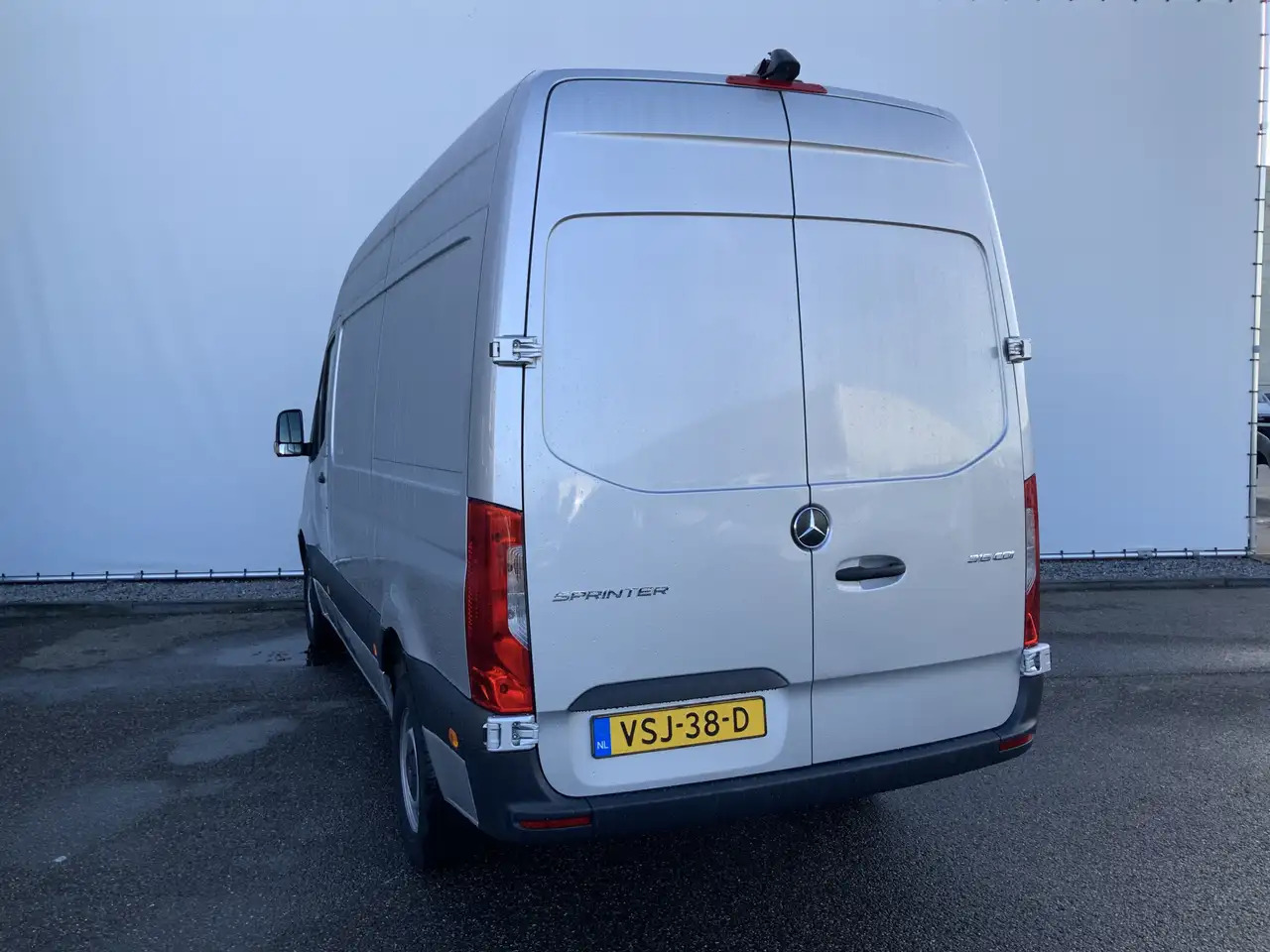 Mercedes-Benz Sprinter 315 1.9 CDI L2H2 Automaat 3 Zits Airco Navi Camera - Цельнометаллический фургон: фото 2 Mercedes-Benz Sprinter 315 1.9 CDI L2H2 Automaat 3 Zits Airco Navi Camera - Цельнометаллический фургон: фото 2