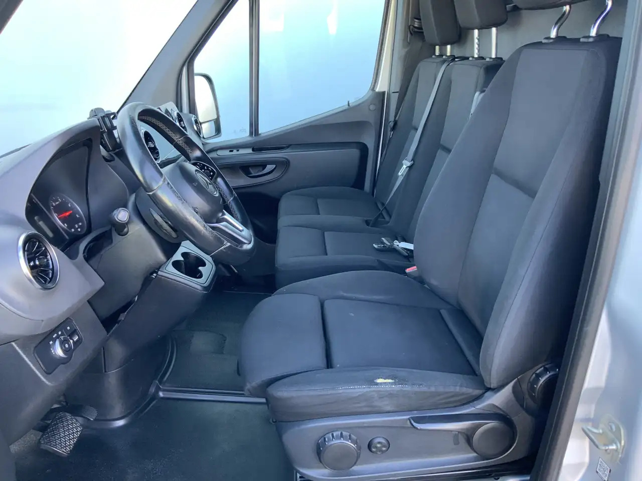 Mercedes-Benz Sprinter 316 2.2 CDI 366 L2H1 Automaat M BUX Airco Camera C - Цельнометаллический фургон: фото 4 Mercedes-Benz Sprinter 316 2.2 CDI 366 L2H1 Automaat M BUX Airco Camera C - Цельнометаллический фургон: фото 4