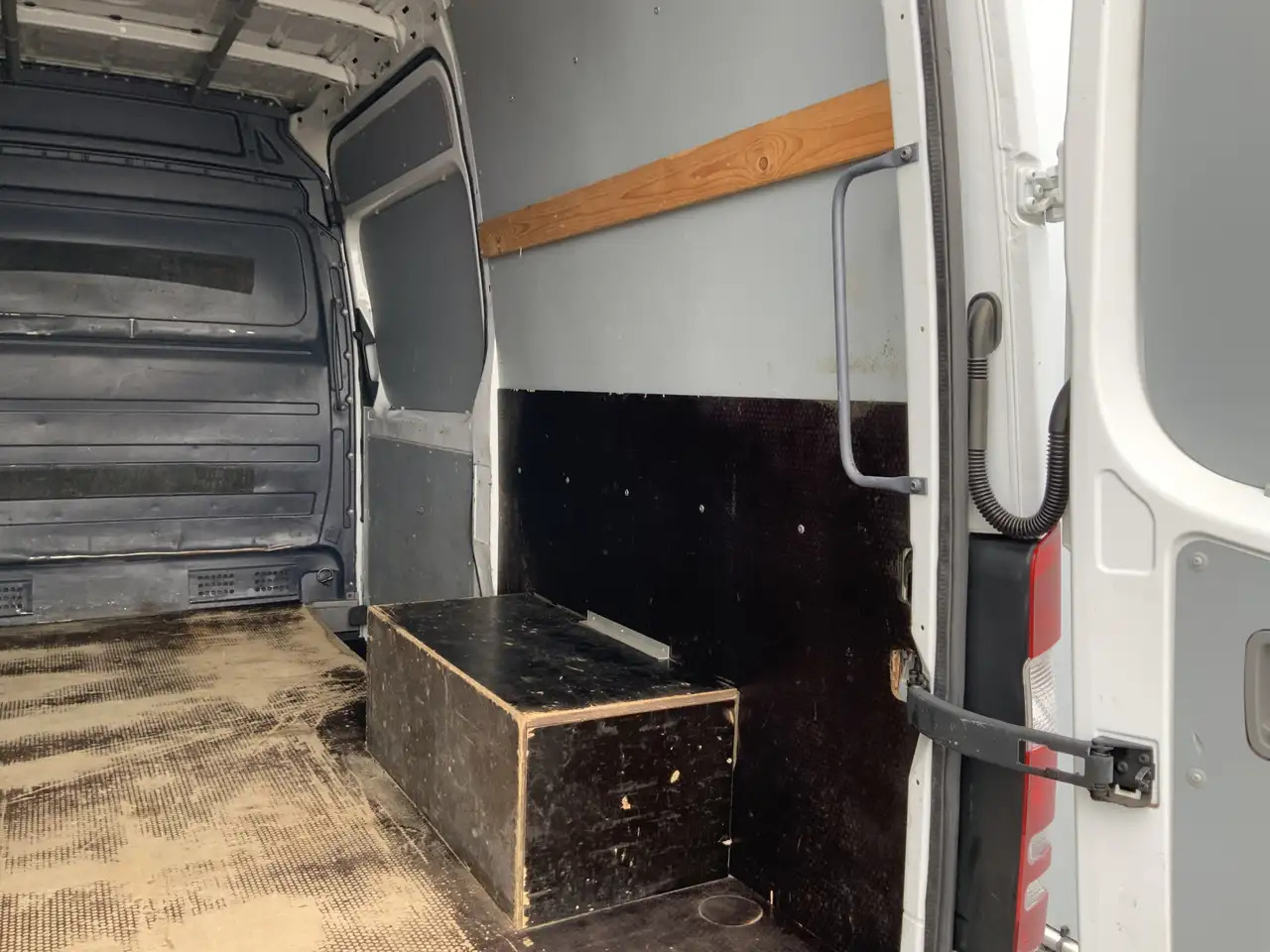 Цельнометаллический фургон Mercedes-Benz Sprinter 513 2.2 CDI 366 L2H2 Dub Lucht Airco Camera Trekha: фото 14 Цельнометаллический фургон Mercedes-Benz Sprinter 513 2.2 CDI 366 L2H2 Dub Lucht Airco Camera Trekha: фото 14