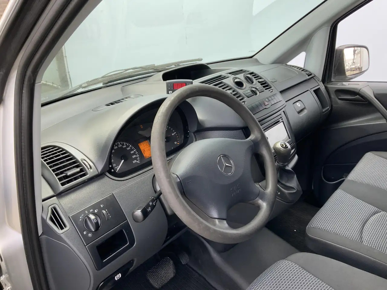 Малотоннажный рефрижератор Mercedes-Benz Vito 122 CDI Automaat Koel Auto werkt 100 % 0.gr Airco: фото 6