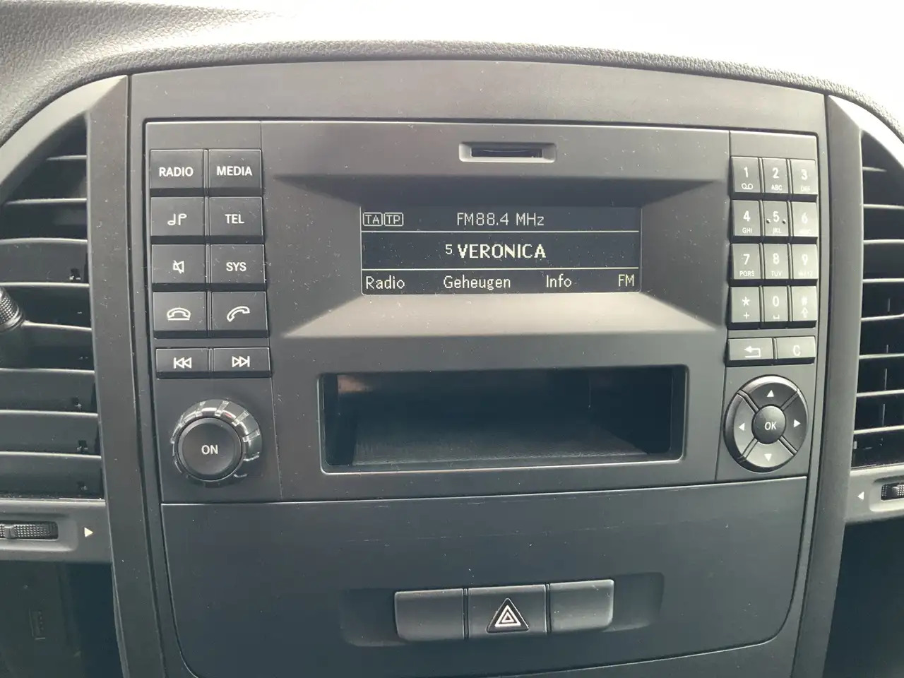 Малотоннажный рефрижератор Mercedes-Benz Vito koeling konvekta Koelauto 111 CDI Functional Lang: фото 9