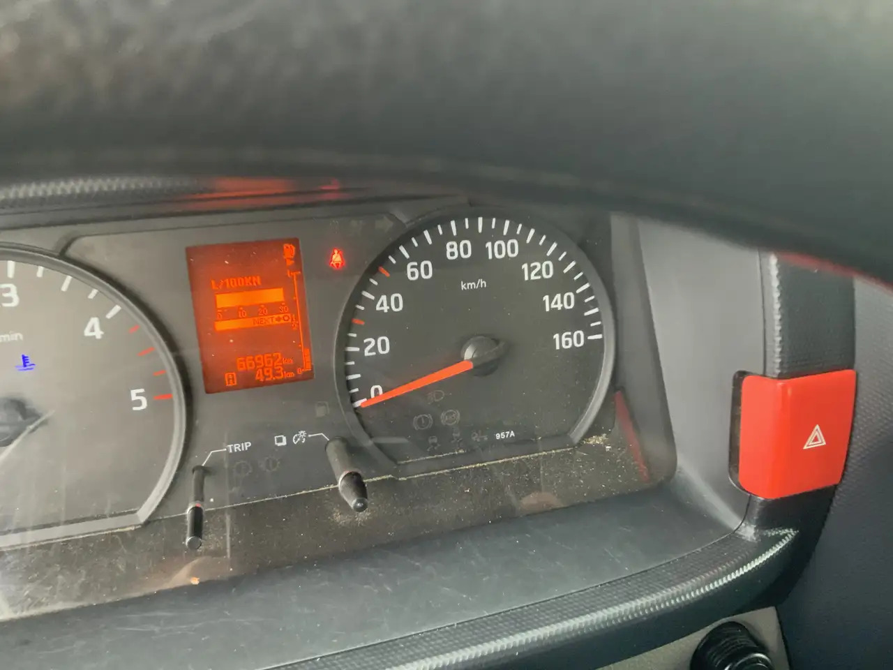 Малотоннажный самосвал Nissan NT400 32.12 2.5 dCi 250 Kipper Trekhaak 2000 kg 3: фото 17