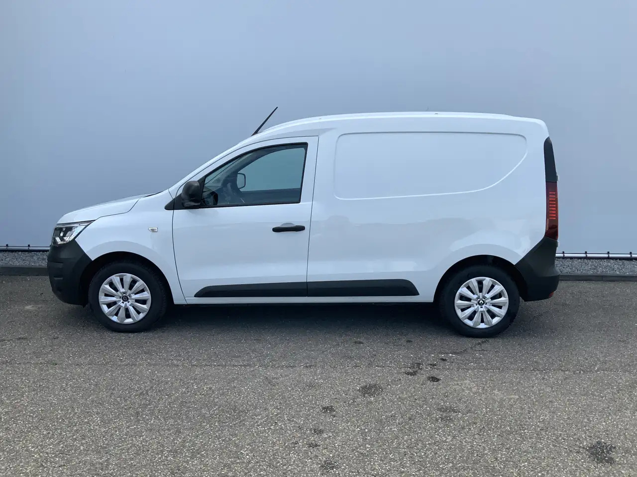 Renault Express 1.5 dCi 75 Comfort +Airco Cruise Navi Scherm Euro - Легковой фургон: фото 3 Renault Express 1.5 dCi 75 Comfort +Airco Cruise Navi Scherm Euro - Легковой фургон: фото 3