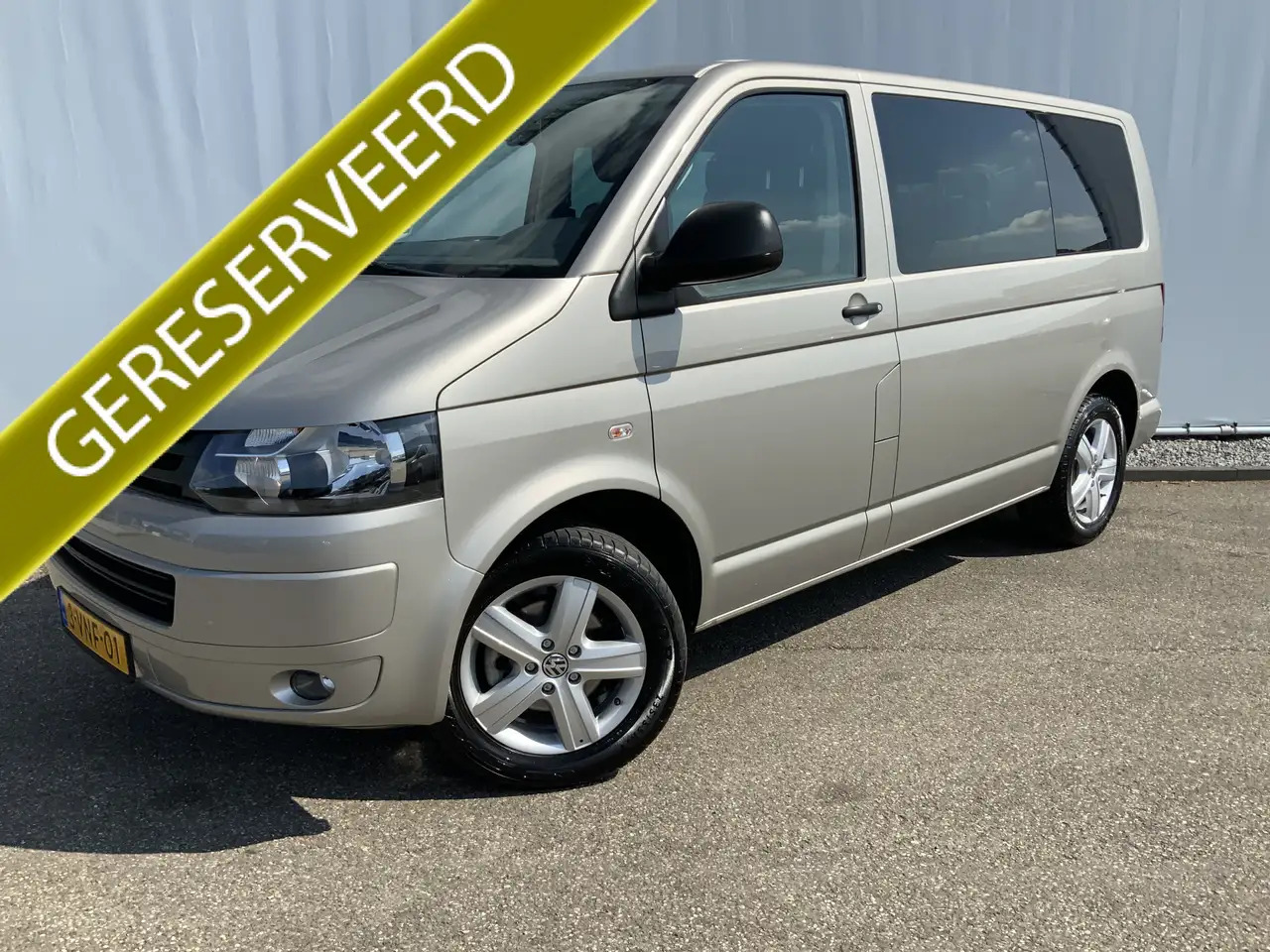 Volkswagen T5 Transporter 2.0 TDI L1H1 Comfortline Dub Cab Automaat Airco Cr - Грузопассажирский фургон: фото 1 Volkswagen T5 Transporter 2.0 TDI L1H1 Comfortline Dub Cab Automaat Airco Cr - Грузопассажирский фургон: фото 1