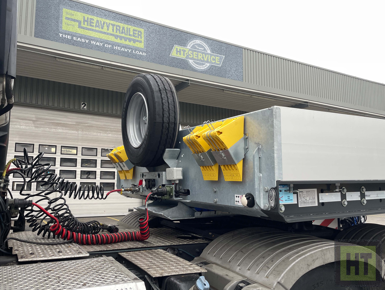 Faymonville MAX Trailer 2-Achs-Tiefbett mit Pendelachsen - Низкорамный полуприцеп: фото 3 Faymonville MAX Trailer 2-Achs-Tiefbett mit Pendelachsen - Низкорамный полуприцеп: фото 3