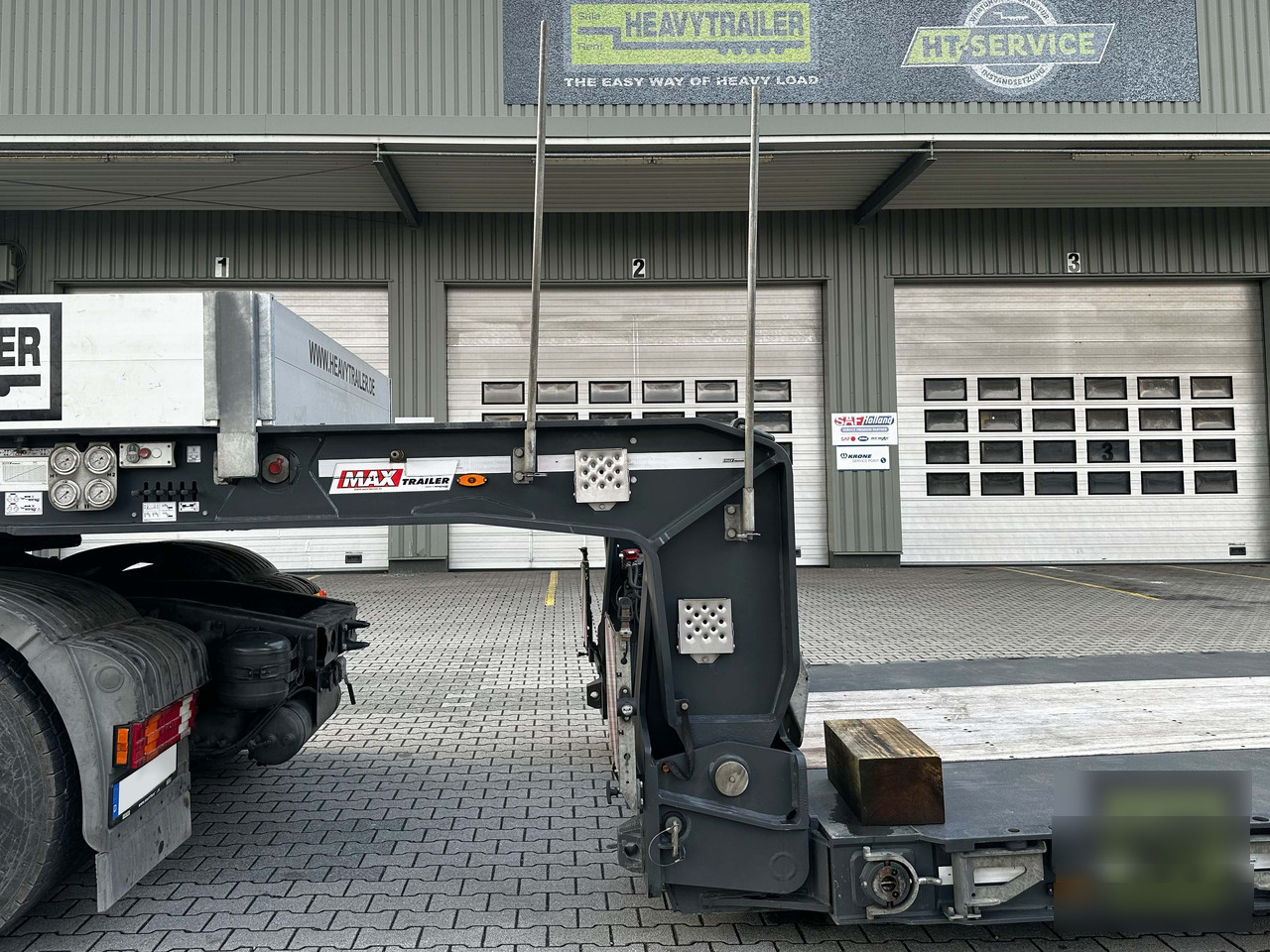 Faymonville MAX Trailer 3-Achs-Tiefbett mit Pendelachsen - Низкорамный полуприцеп: фото 4 Faymonville MAX Trailer 3-Achs-Tiefbett mit Pendelachsen - Низкорамный полуприцеп: фото 4