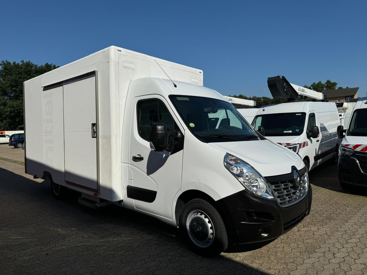 Renault Master Koffer mit Auffahrrampe 1200kg Nutzlast - Малотоннажный фургон: фото 3 Renault Master Koffer mit Auffahrrampe 1200kg Nutzlast - Малотоннажный фургон: фото 3
