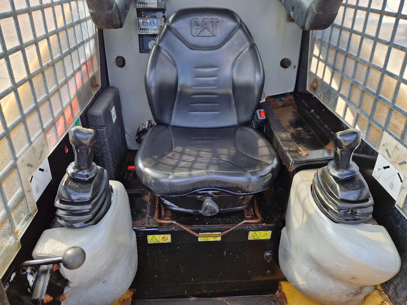 Мини-погрузчик с бортовым поворотом Caterpillar 216B3 schranklader met 1191 uur: фото 6 Мини-погрузчик с бортовым поворотом Caterpillar 216B3 schranklader met 1191 uur: фото 6