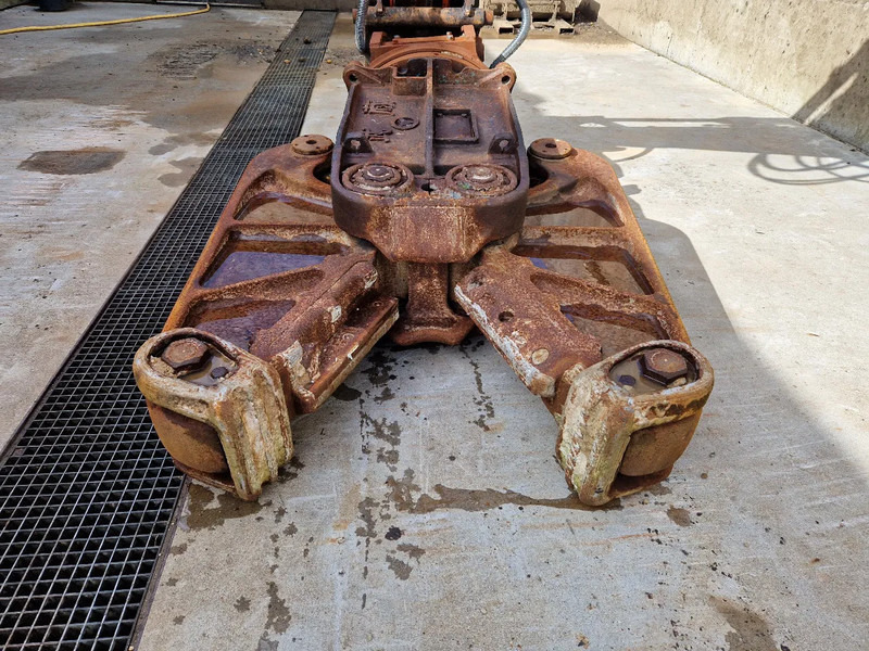 Komatsu JCYC17 schrootschaar en betonvergruizer - Гидроножницы для Строительной техники: фото 1 Komatsu JCYC17 schrootschaar en betonvergruizer - Гидроножницы для Строительной техники: фото 1