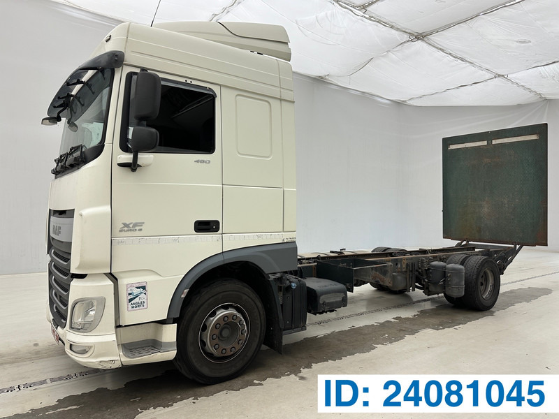 DAF XF 460 Space Cab - Грузовик-шасси: фото 1 DAF XF 460 Space Cab - Грузовик-шасси: фото 1