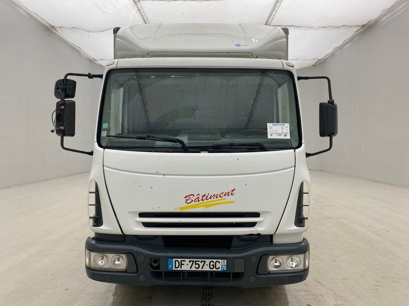 Iveco 120E17 - Грузовик с закрытым кузовом: фото 2 Iveco 120E17 - Грузовик с закрытым кузовом: фото 2