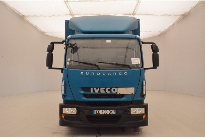 Iveco Eurocargo 120E18* - Грузовик с закрытым кузовом: фото 2 Iveco Eurocargo 120E18* - Грузовик с закрытым кузовом: фото 2