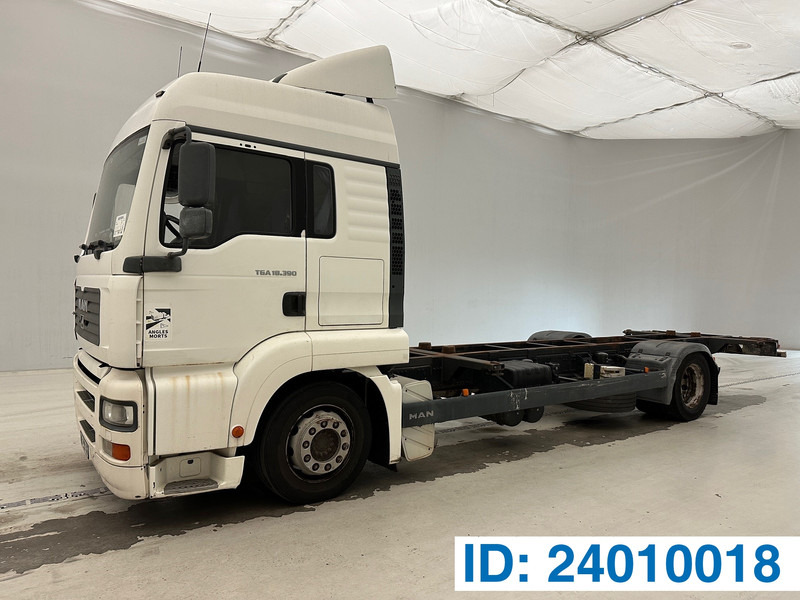 MAN TGA 18.390* - Грузовик-контейнеровоз/ Сменный кузов: фото 1 MAN TGA 18.390* - Грузовик-контейнеровоз/ Сменный кузов: фото 1