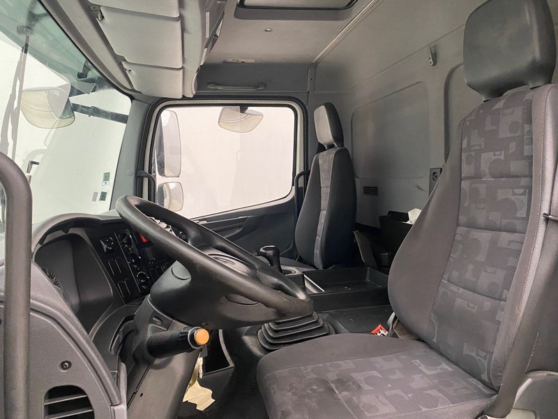 Тентованный грузовик Mercedes-Benz Axor 1824: фото 11 Тентованный грузовик Mercedes-Benz Axor 1824: фото 11