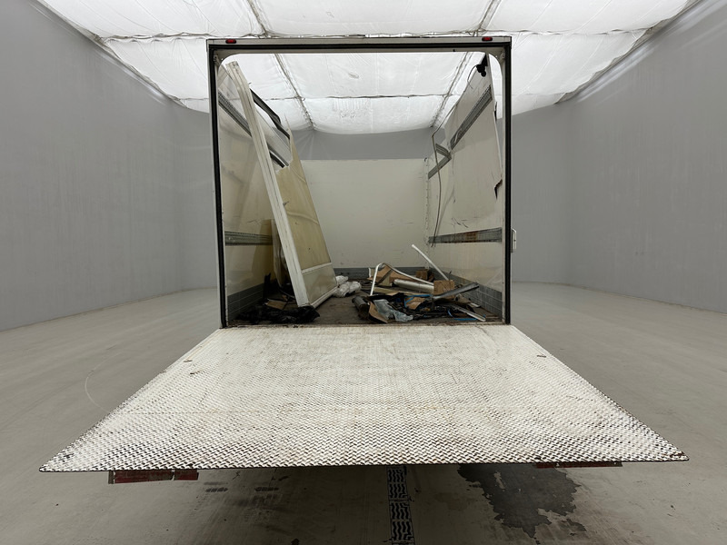 Renault D240* - Грузовик с закрытым кузовом: фото 5 Renault D240* - Грузовик с закрытым кузовом: фото 5