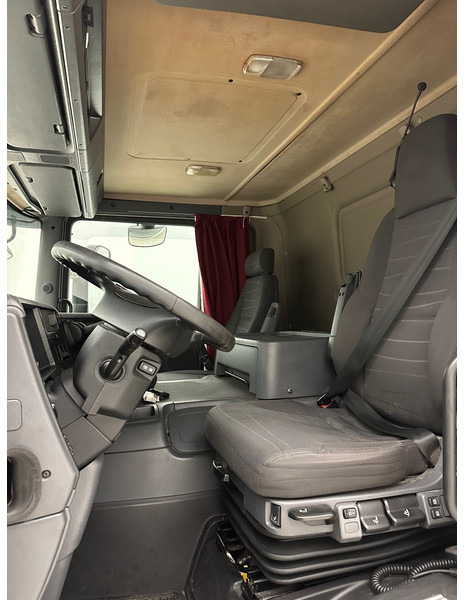 Грузовик с закрытым кузовом Scania P310: фото 10