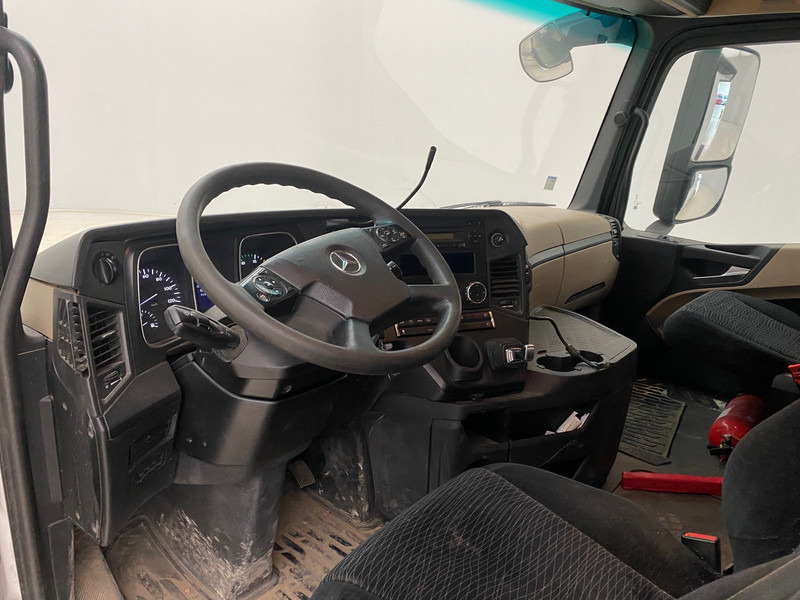 Тягач Mercedes-Benz Actros 1843*: фото 11 Тягач Mercedes-Benz Actros 1843*: фото 11