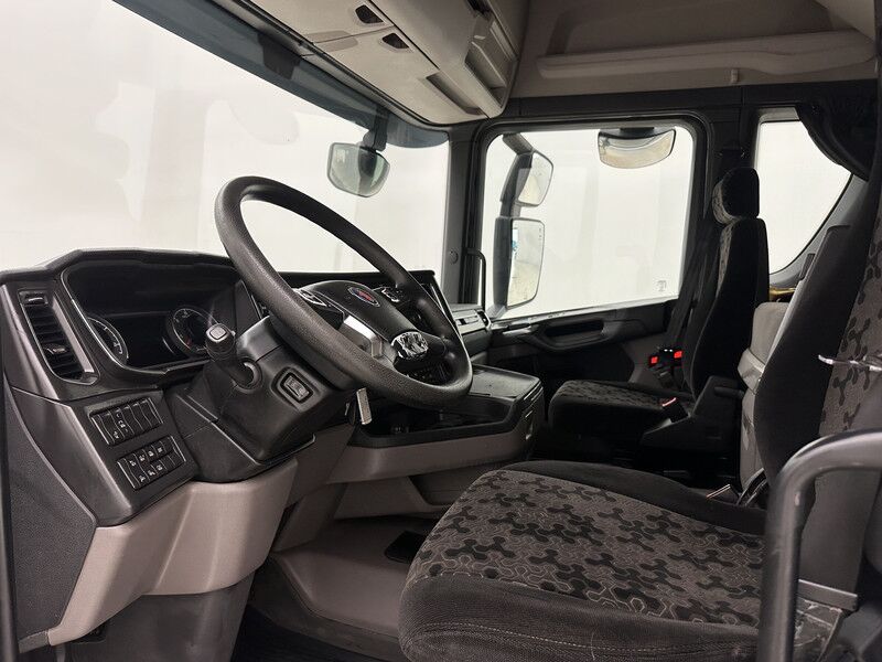 Тягач Scania R450: фото 9 Тягач Scania R450: фото 9