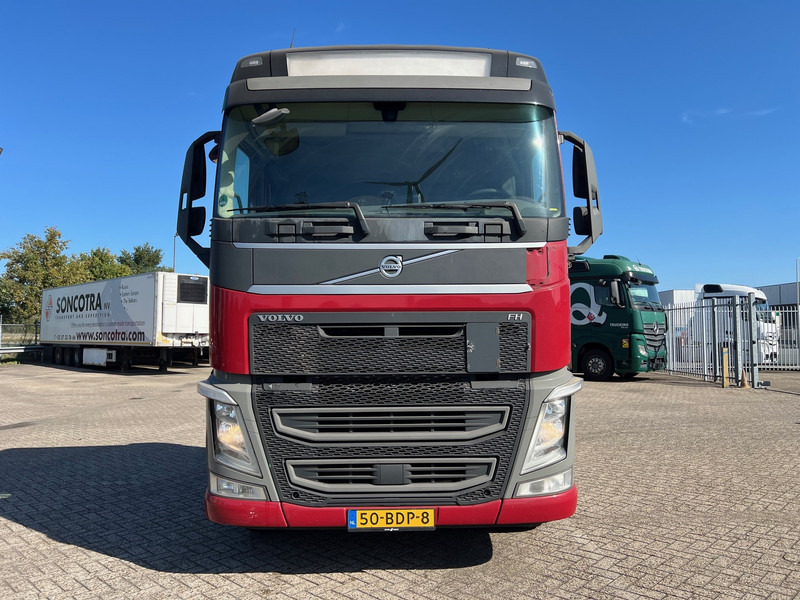 Volvo FH13.420 Globetrotter - ADR - Тягач: фото 2 Volvo FH13.420 Globetrotter - ADR - Тягач: фото 2