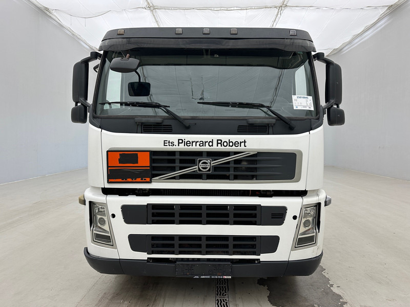 Volvo FM400 - Грузовик-цистерна: фото 2 Volvo FM400 - Грузовик-цистерна: фото 2