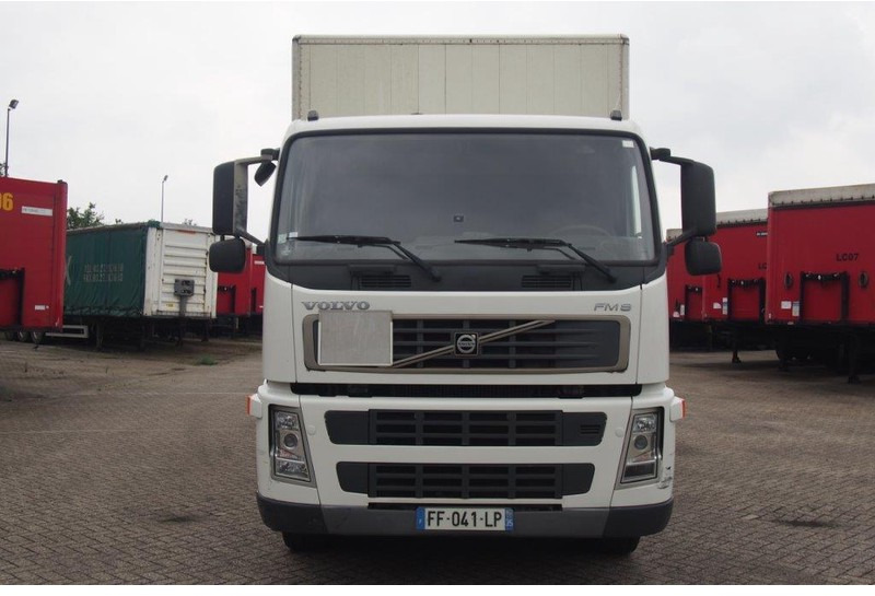 Volvo FM9.260 - Грузовик с закрытым кузовом: фото 2 Volvo FM9.260 - Грузовик с закрытым кузовом: фото 2