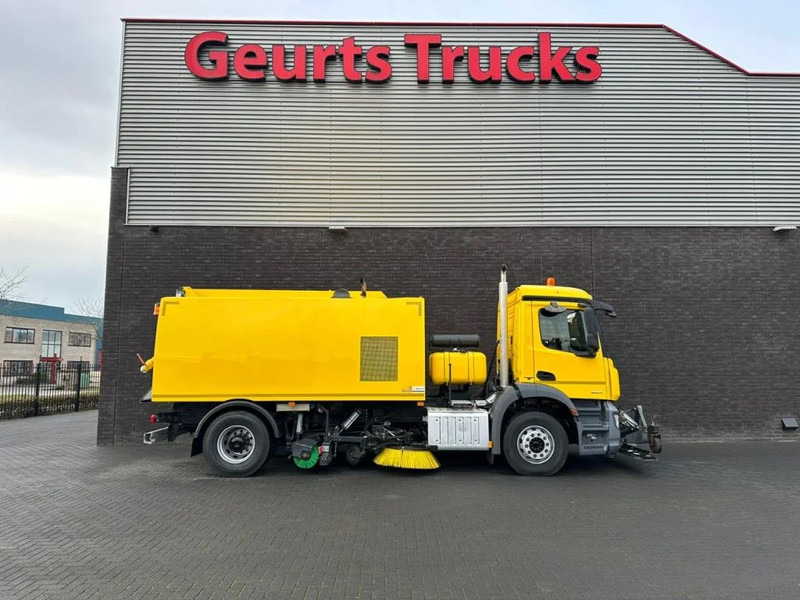 Mercedes-Benz Arocs 1824 4X2 BEAM A9000 SWEEPING TRUCK/ KEHRMASCHINE/VEEGWAGEN/FAHRBAHNREINIGER/AIRPORT CLEANER WITH MAGNET - Подметально-уборочная машина: фото 4 Mercedes-Benz Arocs 1824 4X2 BEAM A9000 SWEEPING TRUCK/ KEHRMASCHINE/VEEGWAGEN/FAHRBAHNREINIGER/AIRPORT CLEANER WITH MAGNET - Подметально-уборочная машина: фото 4