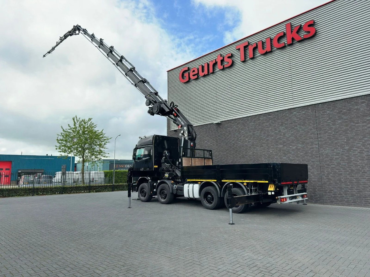 Автоманипулятор Mercedes-Benz Arocs 3251 8X4 + HIAB 1058 E-8 + JIB 150X-6 JDC: фото 10