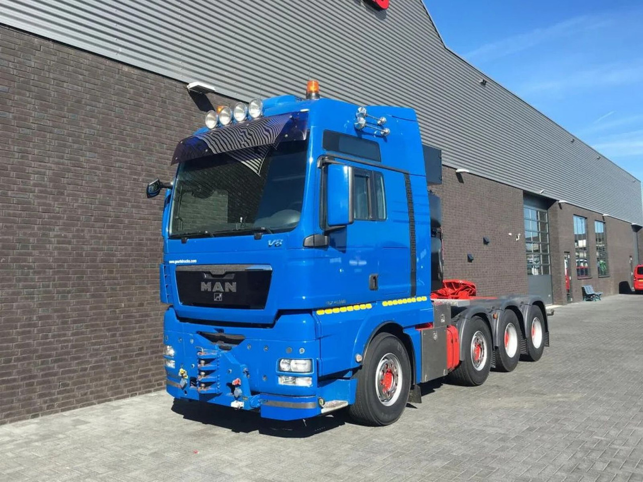 MAN TGX 41.680 V8 8X4 HEAVY DUTY TRACTOR 250 TONS - Тягач: фото 2 MAN TGX 41.680 V8 8X4 HEAVY DUTY TRACTOR 250 TONS - Тягач: фото 2