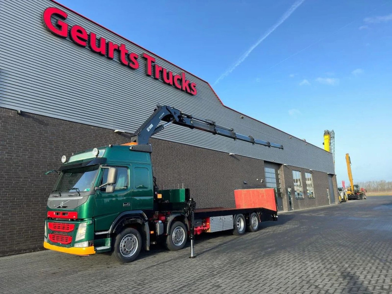 Volvo FM 500 8X2 OPRIJWAGEN/MACHINE TRANSPORTER + HIAB - Автоманипулятор: фото 2 Volvo FM 500 8X2 OPRIJWAGEN/MACHINE TRANSPORTER + HIAB - Автоманипулятор: фото 2