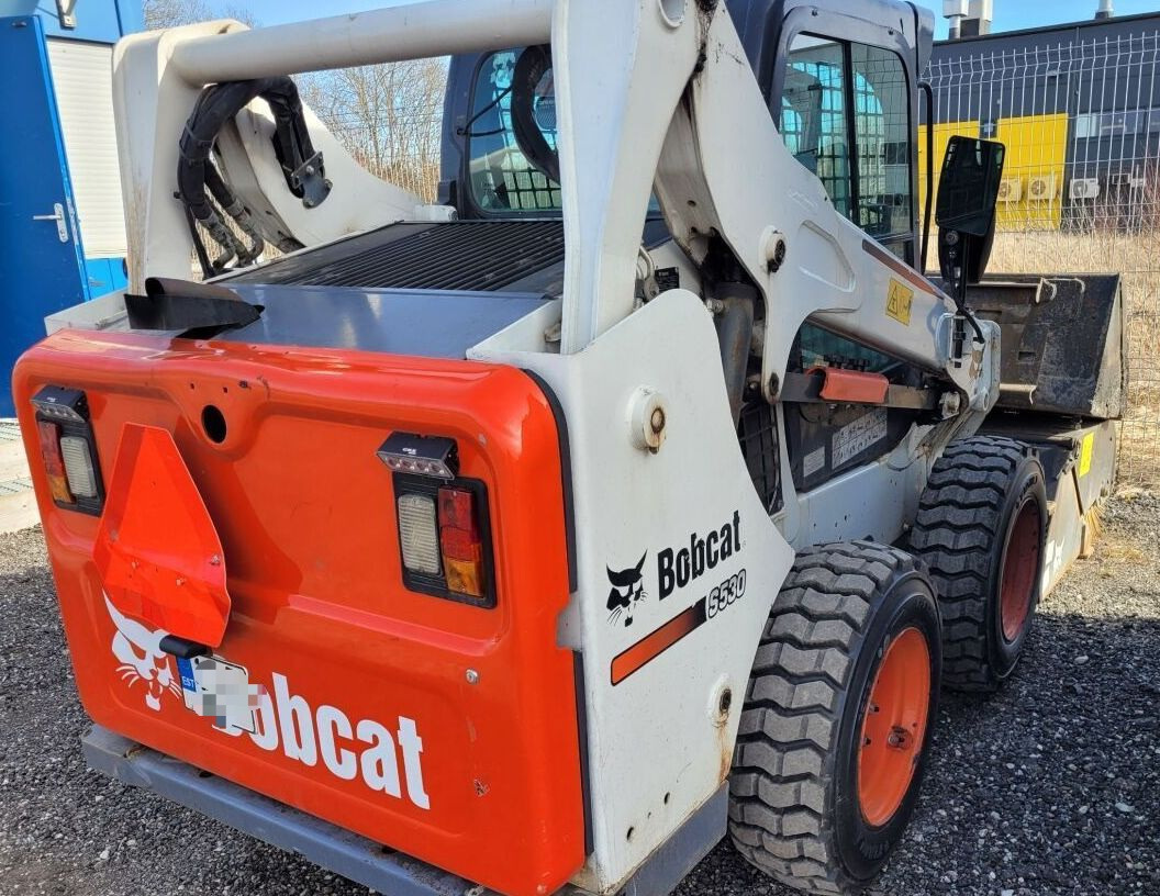 BOBCAT S530 - Мини-погрузчик с бортовым поворотом: фото 4 BOBCAT S530 - Мини-погрузчик с бортовым поворотом: фото 4
