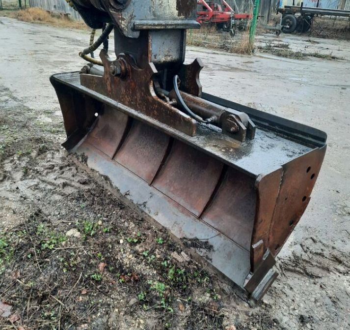 LIEBHERR A 904 - Колёсный экскаватор: фото 5 LIEBHERR A 904 - Колёсный экскаватор: фото 5