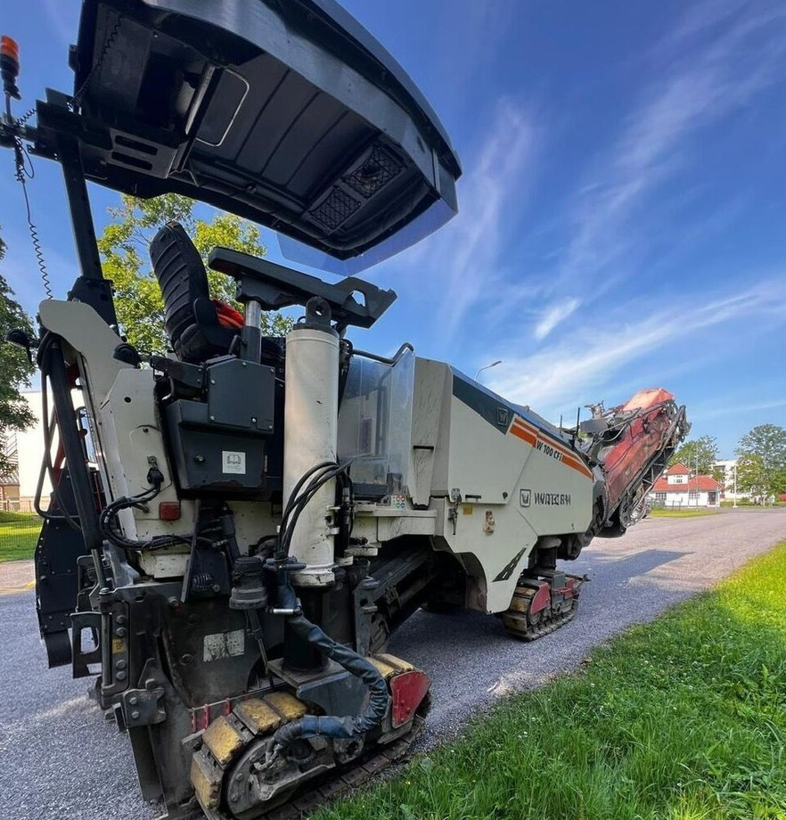 WIRTGEN W 100CFi - Асфальтоукладочная техника: фото 1 WIRTGEN W 100CFi - Асфальтоукладочная техника: фото 1