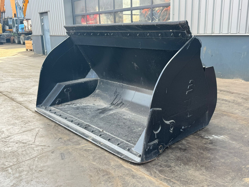 Beco AZ210 - Ковш: фото 1 Beco AZ210 - Ковш: фото 1