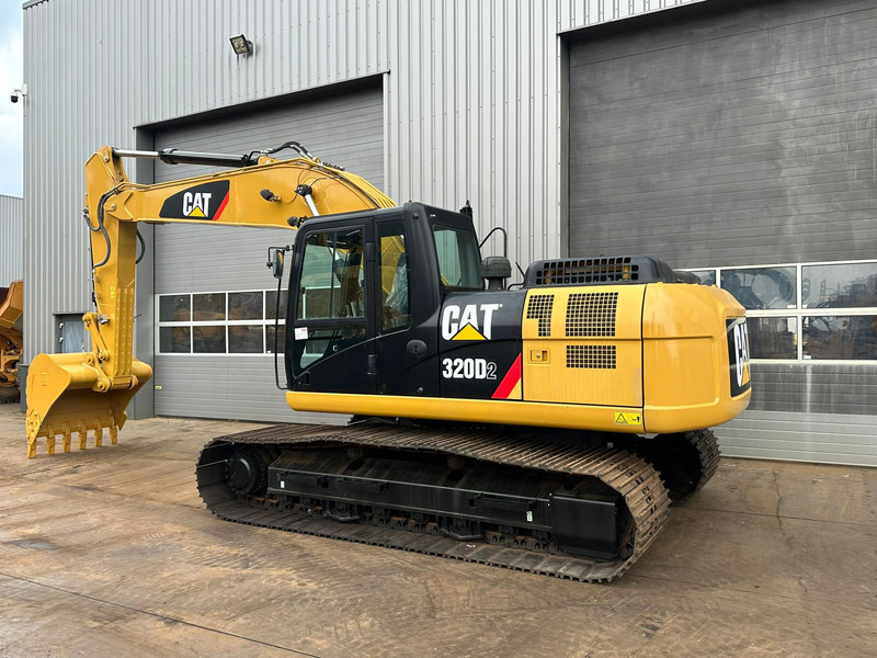 Caterpillar 320D2 - Гусеничный экскаватор: фото 2 Caterpillar 320D2 - Гусеничный экскаватор: фото 2