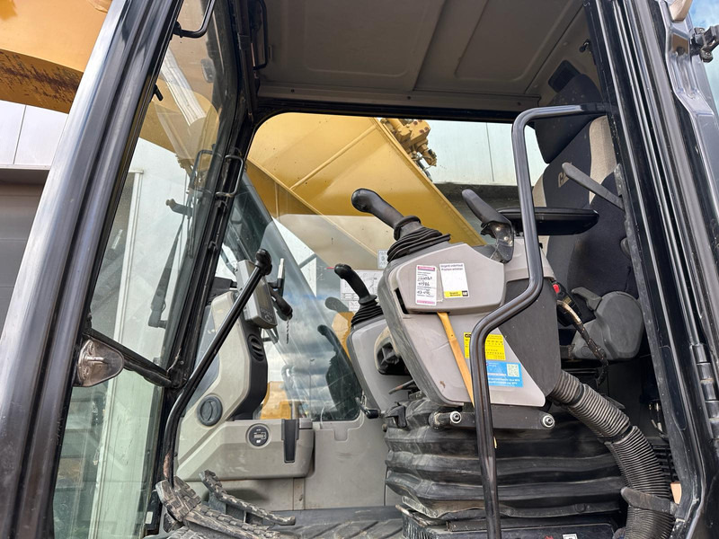 Гусеничный экскаватор Caterpillar 335F L CR: фото 18