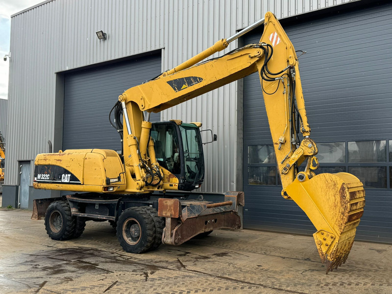 Колёсный экскаватор Caterpillar M322C - Hydraulic stabilizers / VA Triple boom / CE-certified,: фото 10