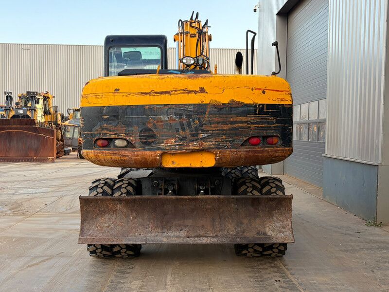 JCB JS175W - Колёсный экскаватор: фото 4 JCB JS175W - Колёсный экскаватор: фото 4