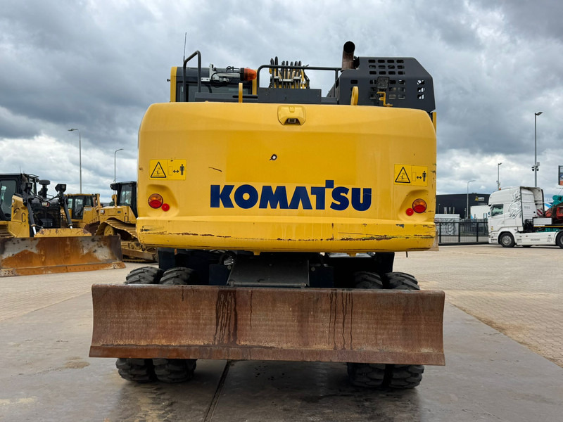 Komatsu PW180-11 - Колёсный экскаватор: фото 4 Komatsu PW180-11 - Колёсный экскаватор: фото 4