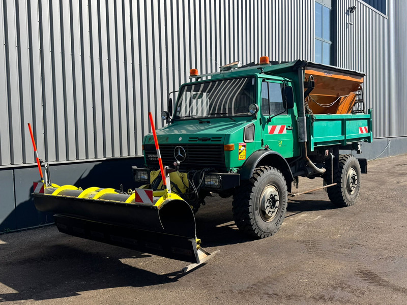MERCEDESBENZ Unimog U1700 - Подметально-уборочная машина: фото 1 MERCEDESBENZ Unimog U1700 - Подметально-уборочная машина: фото 1