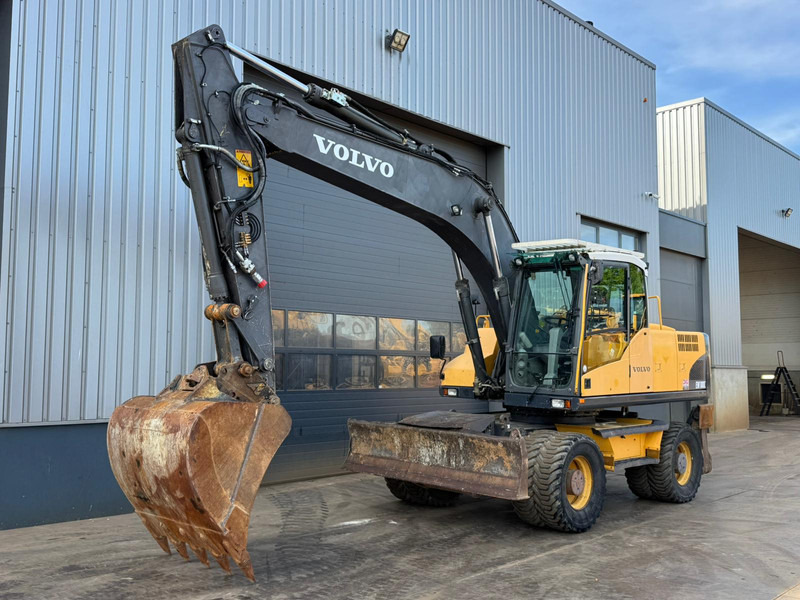 Volvo EW180C - Колёсный экскаватор: фото 3 Volvo EW180C - Колёсный экскаватор: фото 3