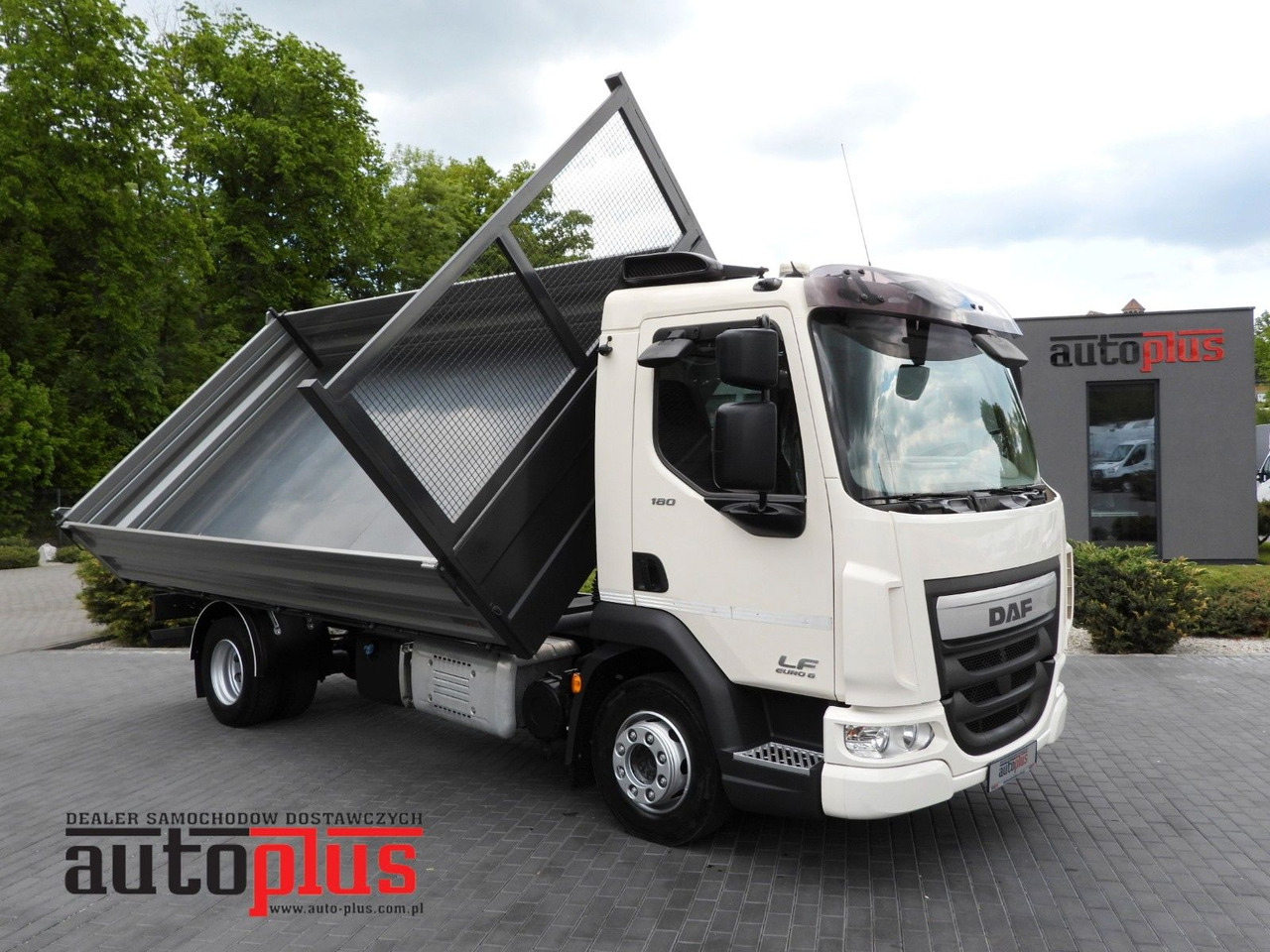 DAF LF 180 DREISEIKIPPER TEMPOMAT AUTOMATIK - Самосвал: фото 1 DAF LF 180 DREISEIKIPPER TEMPOMAT AUTOMATIK - Самосвал: фото 1