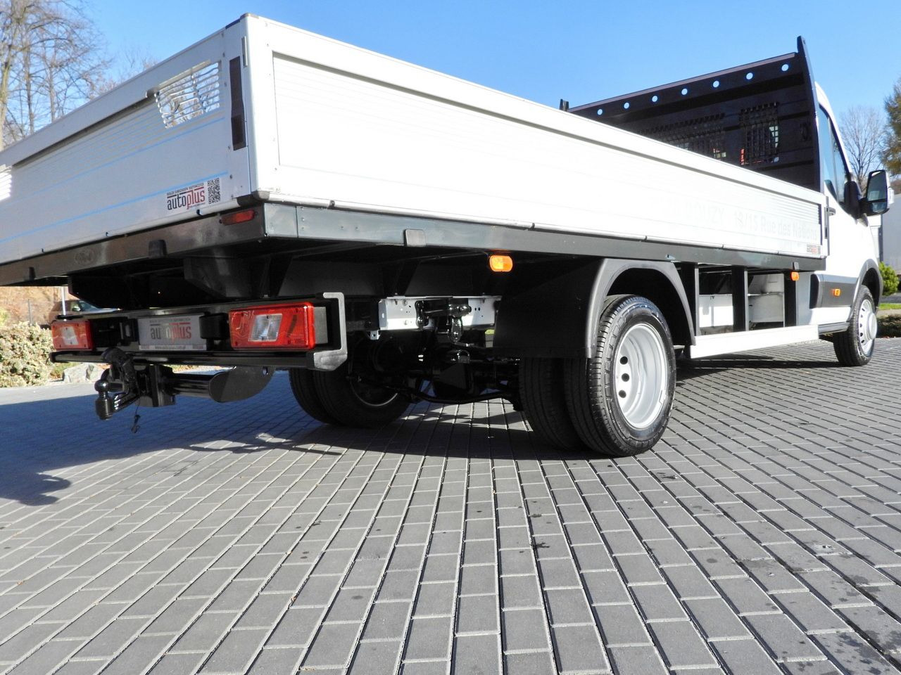 Малотоннажный бортовой грузовик FORD TRANSIT STAKE BODY 8 PALLETS TWIN WHEELS AIR CONDITIONING  155HP: фото 22