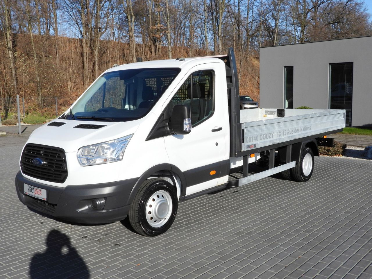 Малотоннажный бортовой грузовик FORD TRANSIT STAKE BODY 8 PALLETS TWIN WHEELS AIR CONDITIONING  155HP: фото 6