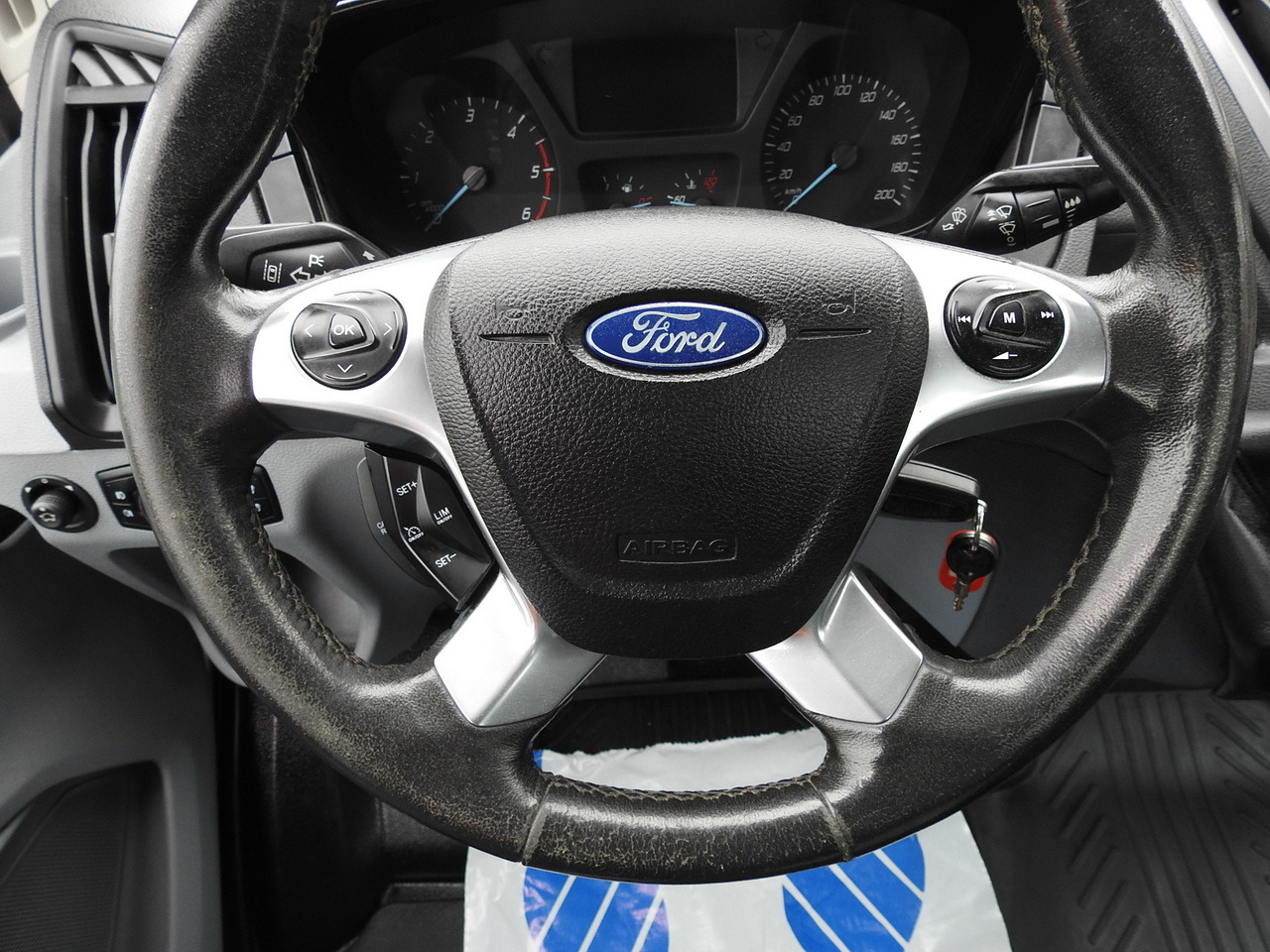 Малотоннажный самосвал FORD TRANSIT TIPPER CRUISE CONTROL AIR CONDITIONING TWIN WHEELS  170HP: фото 32 Малотоннажный самосвал FORD TRANSIT TIPPER CRUISE CONTROL AIR CONDITIONING TWIN WHEELS  170HP: фото 32